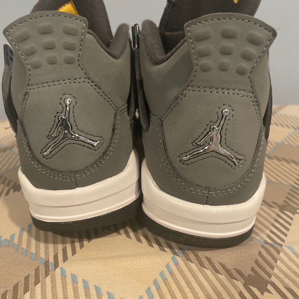 Sneaker